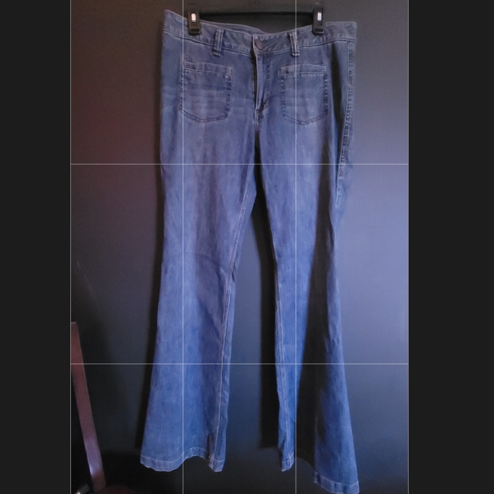 Cabi Farrah Flare Jean, Style 318L, Size 12